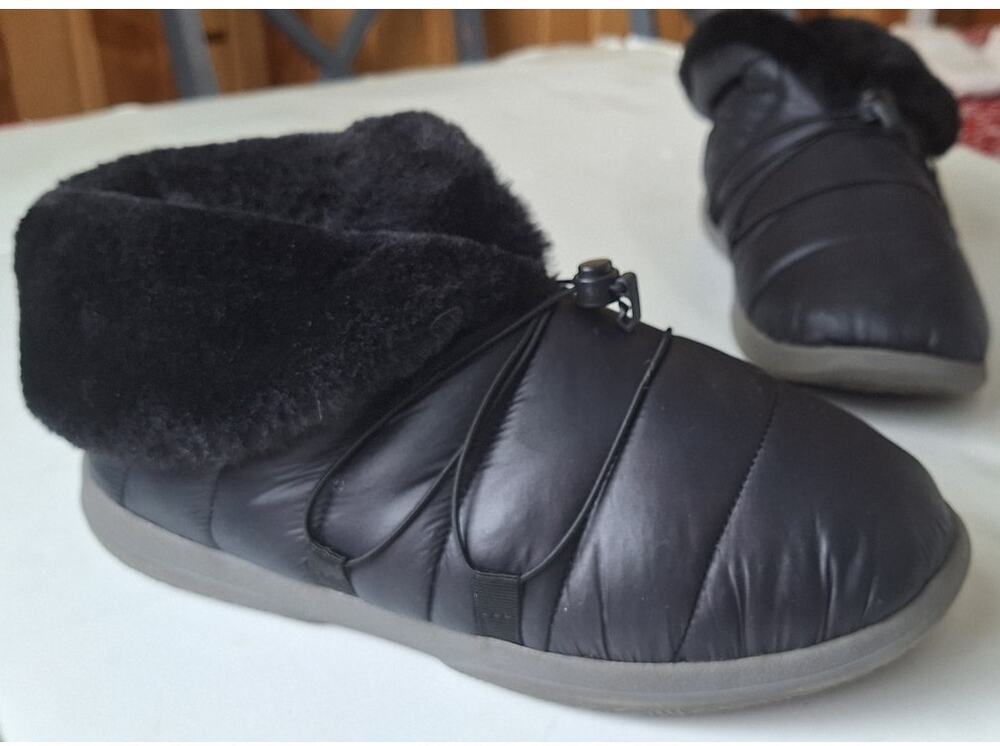 VIONIC Women's Gabrie Puffy Arch Support Faux Fur Puffer Slipper Black Size 7.5